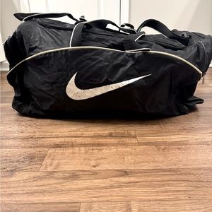 Nike XL duffle bag
